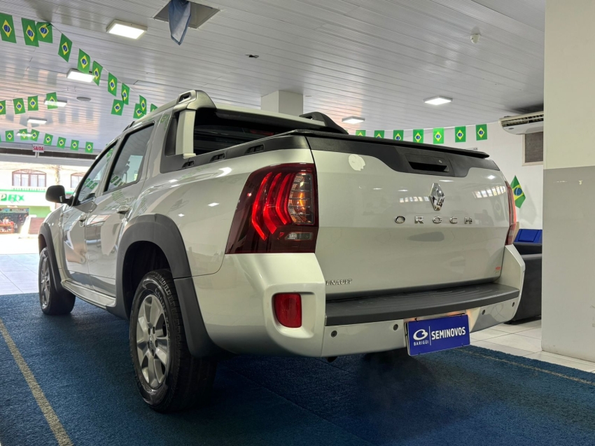 renault duster oroch 2.0 16v flex dynamique 4p automatico 5p 201715