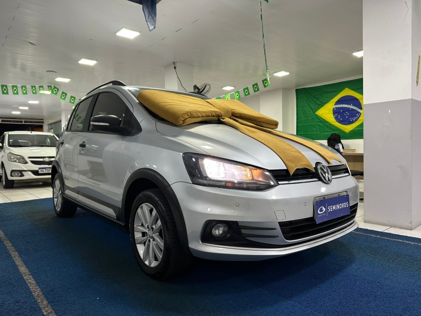 volkswagen fox 1.0 mpi track 12v flex 4p manual 5p 2016