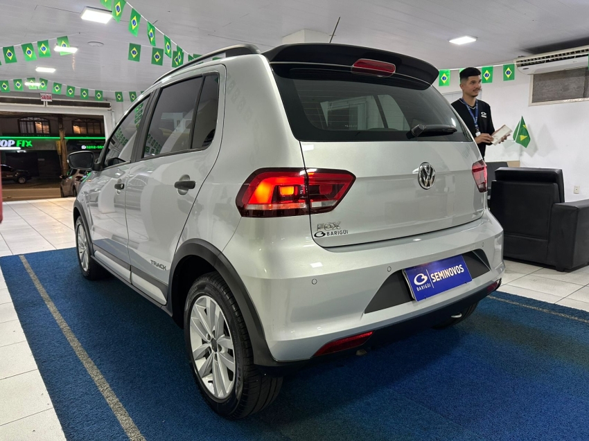 volkswagen fox 1.0 mpi track 12v flex 4p manual 5p 201616
