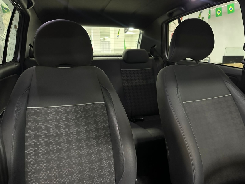 volkswagen fox 1.0 mpi track 12v flex 4p manual 5p 201614