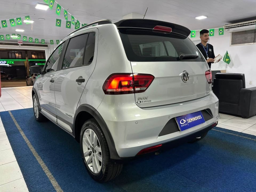 volkswagen fox 1.0 mpi track 12v flex 4p manual 5p 201616