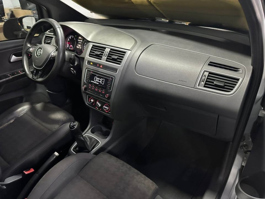volkswagen fox 1.0 mpi track 12v flex 4p manual 5p 201613