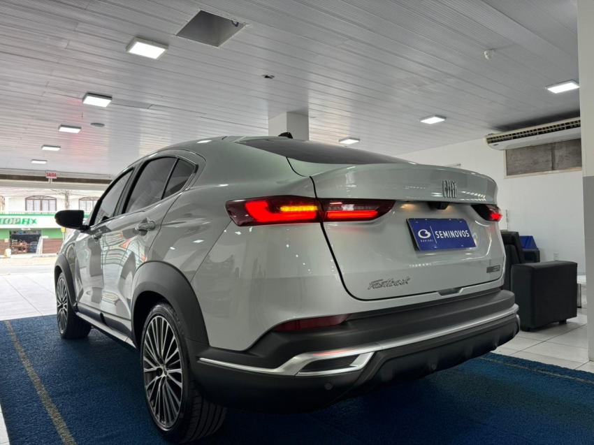 fiat fastback 1.3 turbo 270 flex limited edition at6 5p automatico 202415