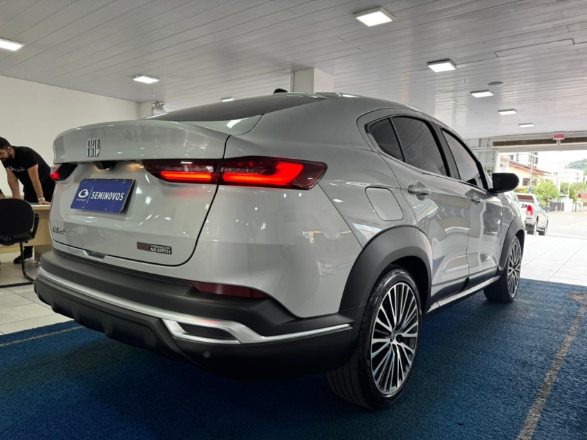 fiat fastback 1.3 turbo 270 flex limited edition at6 5p automatico 202417