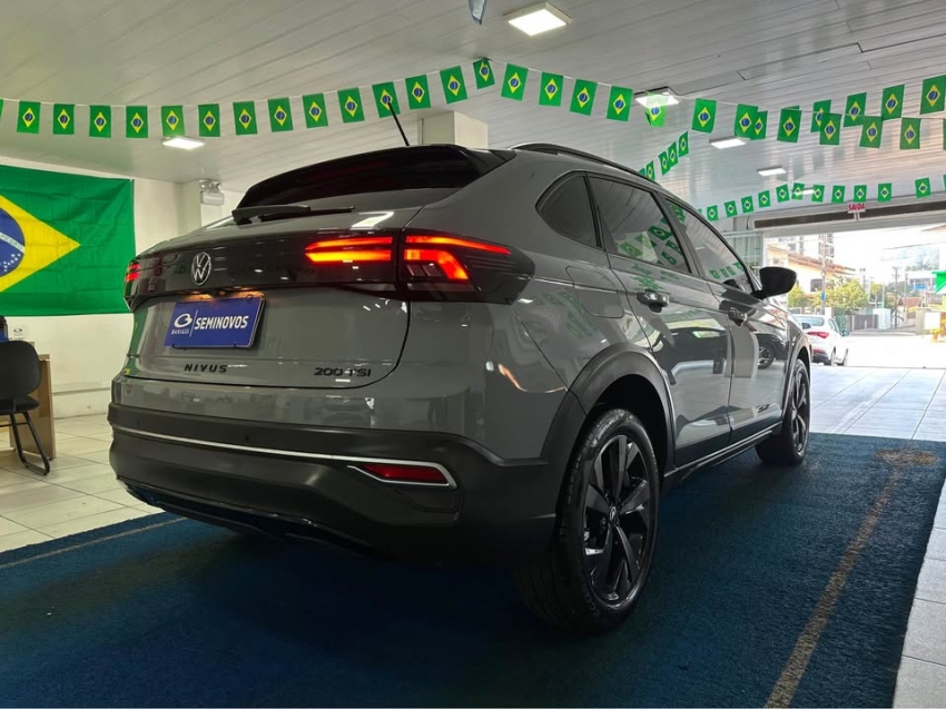 volkswagen nivus 1.0 200 tsi total flex highline automatico 5p 202418