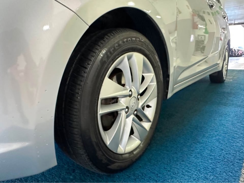 hyundai hb20s 1.6 premium 16v flex 4p automatico 5p 201518