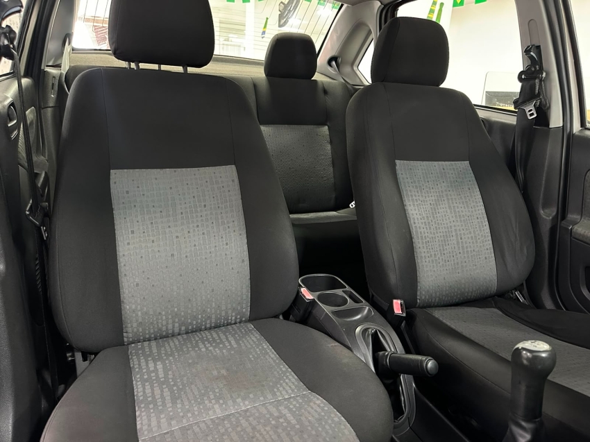 ford fiesta 1.6 se sedan 16v flex 4p manual 5p 201410