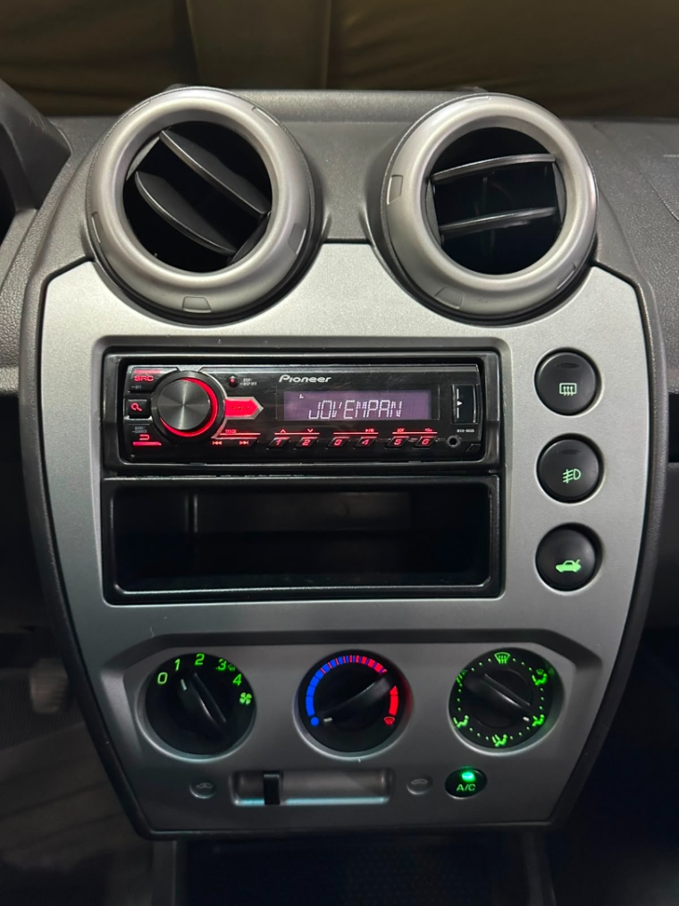 ford fiesta 1.6 se sedan 16v flex 4p manual 5p 201411