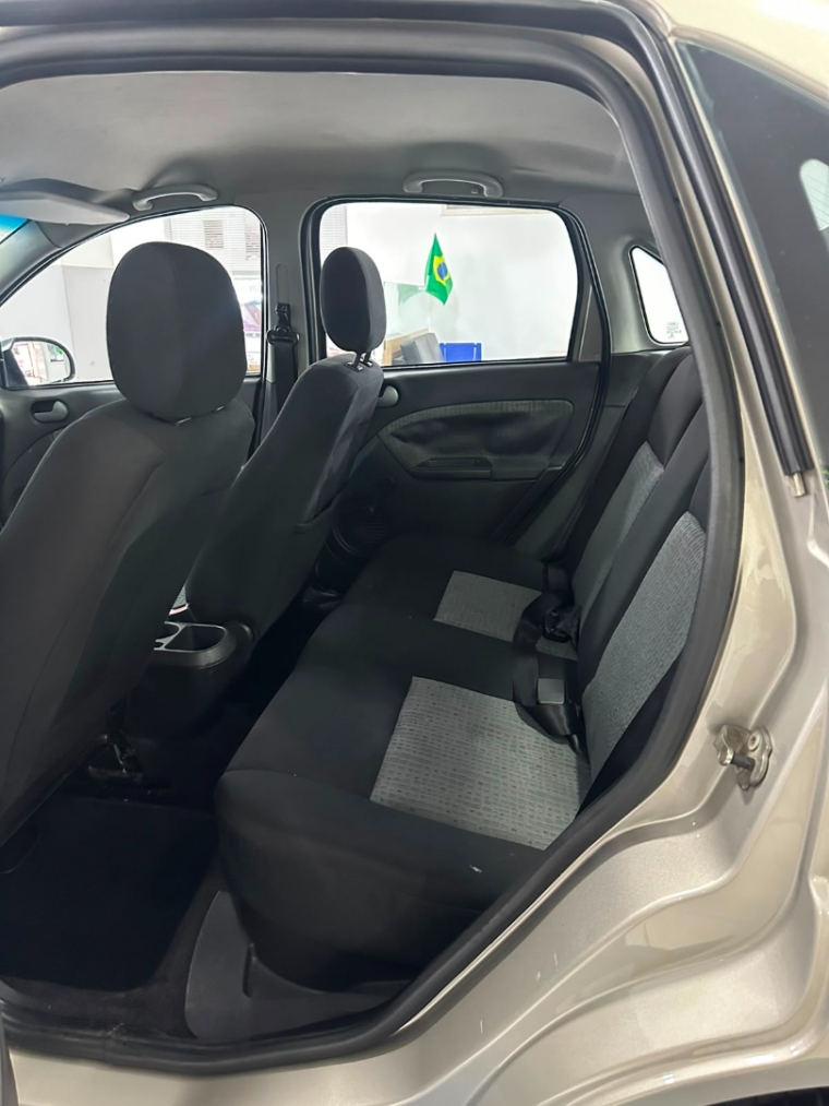 ford fiesta 1.6 se sedan 16v flex 4p manual 5p 20147