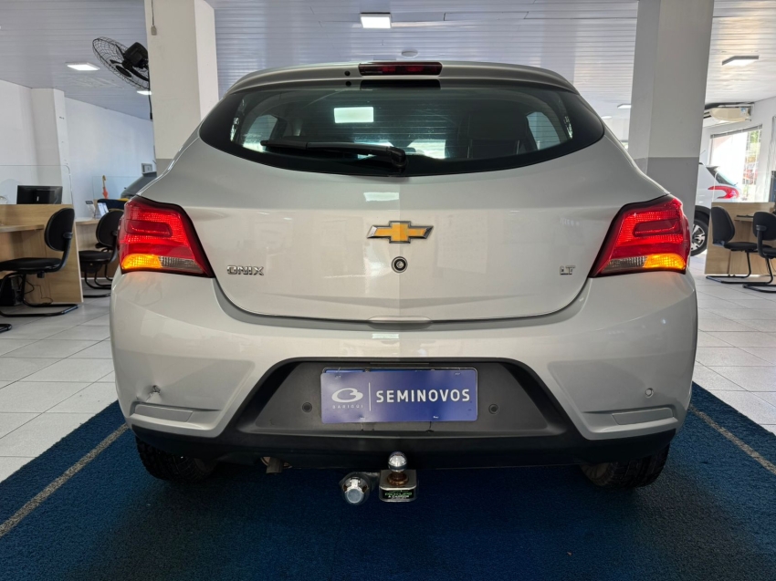 chevrolet onix 1.0 mpfi lt 8v flex 4p manual 5p 201814