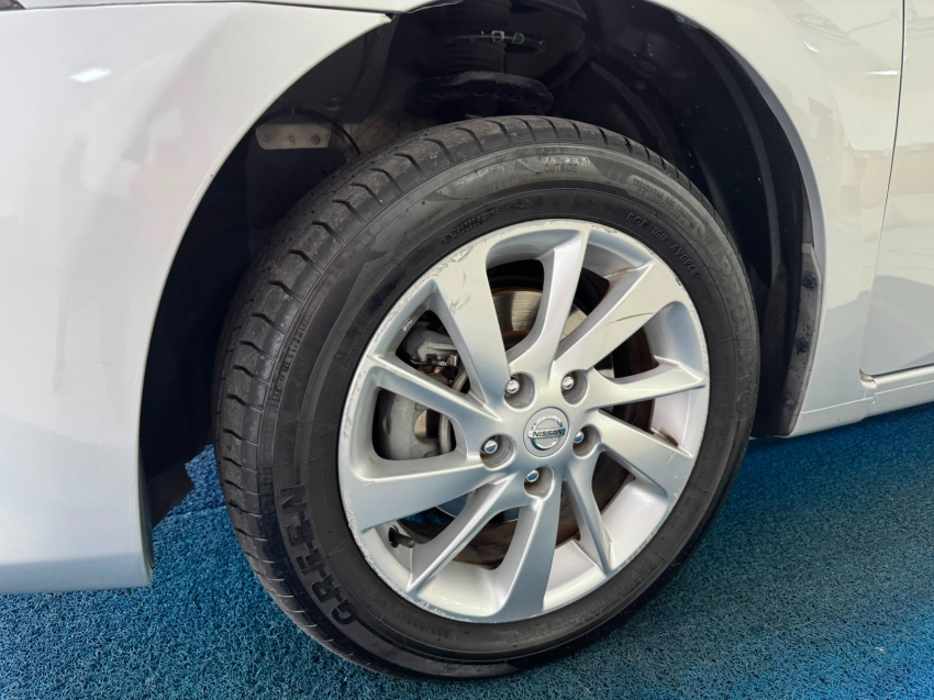 nissan sentra 2.0 sv 16v flex 4p automatico 5p 201518