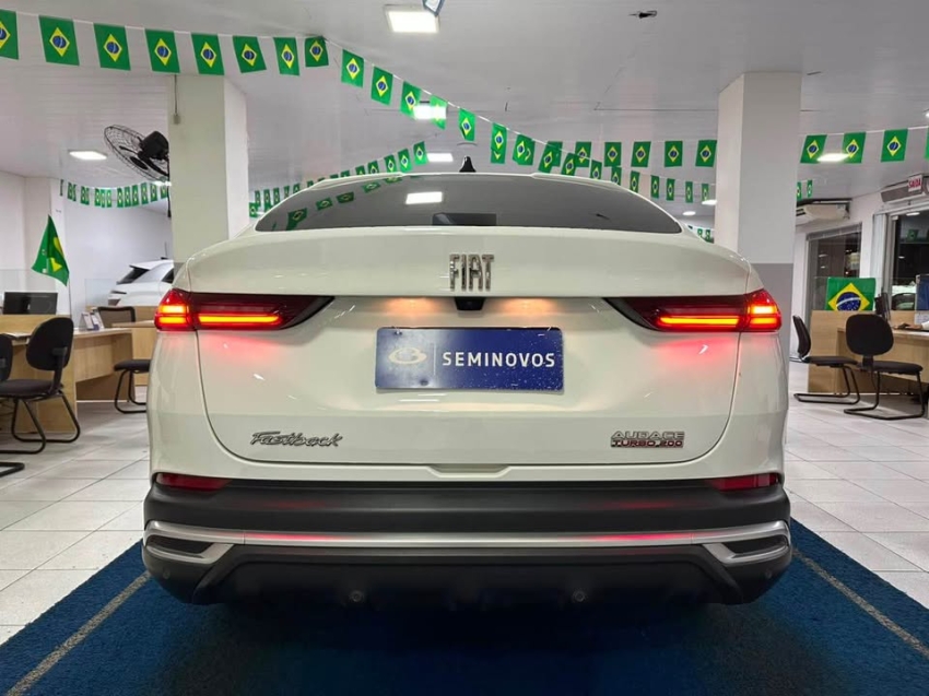 fiat fastback 1.0 turbo 200 flex audace cvt hibrido 5p automatico 202513