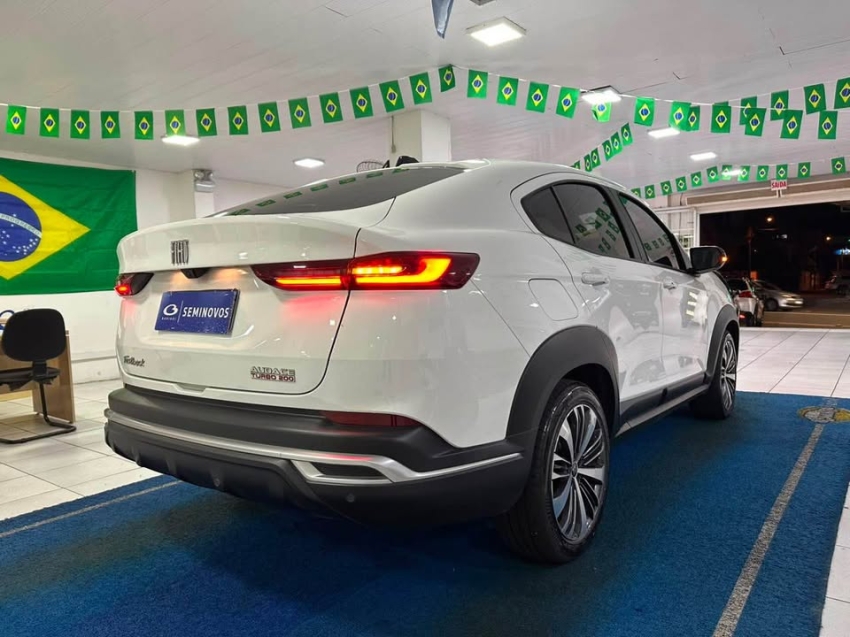 fiat fastback 1.0 turbo 200 flex audace cvt hibrido 5p automatico 202515