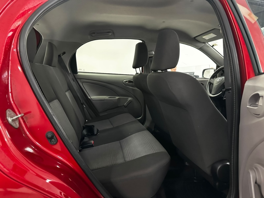 toyota etios 1.5 xls 16v flex 4p manual 5p 201310