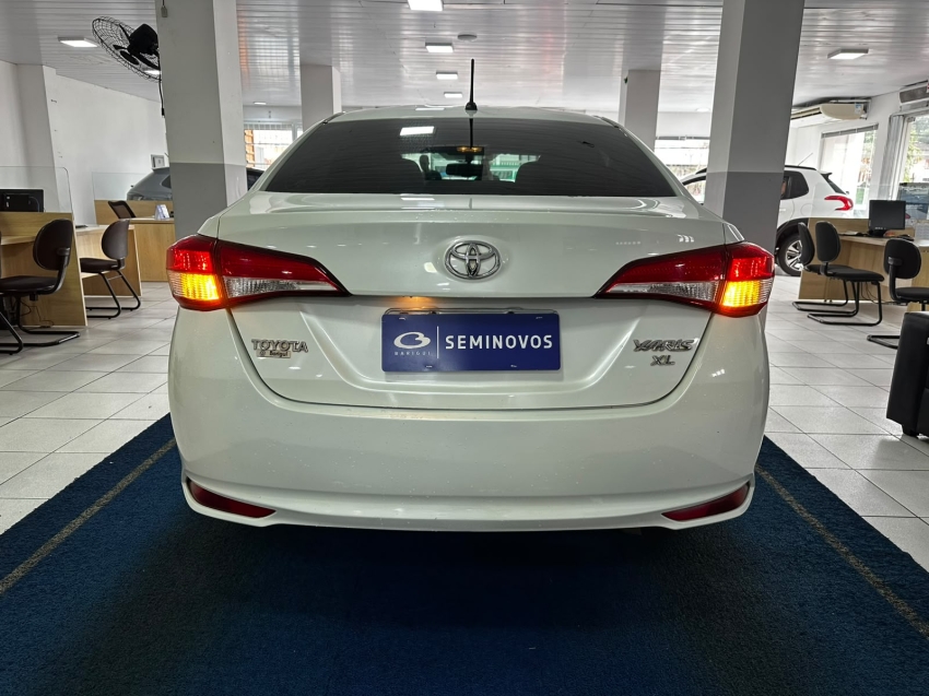 toyota yaris 1.5 16v flex sedan xl live multidrive 5p automatico 20205