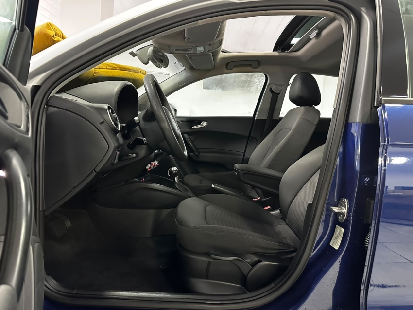 audi a1 1.4 tfsi attraction 16v 122cv gasolina 4p automatico 5p 201320