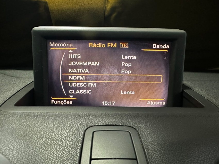 audi a1 1.4 tfsi attraction 16v 122cv gasolina 4p automatico 5p 201311