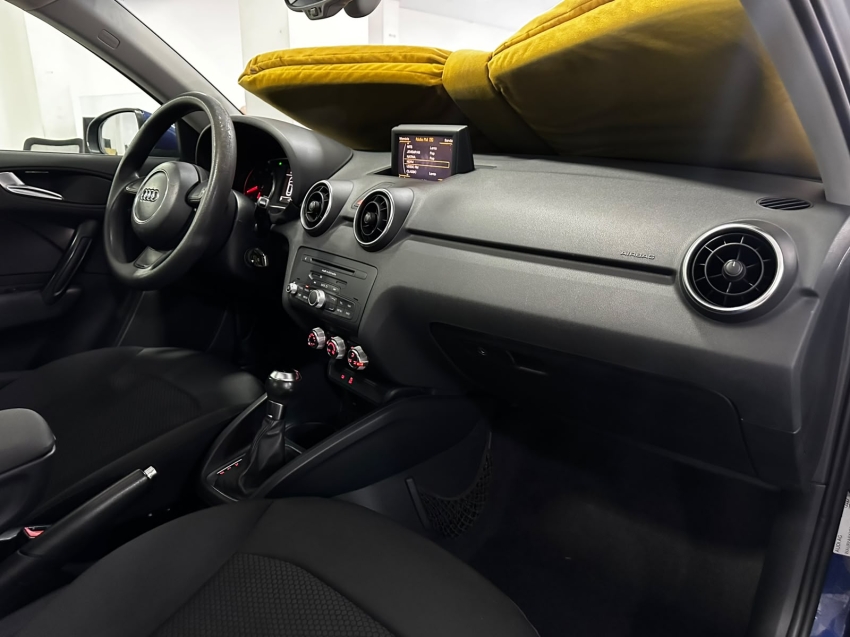 audi a1 1.4 tfsi attraction 16v 122cv gasolina 4p automatico 5p 201316