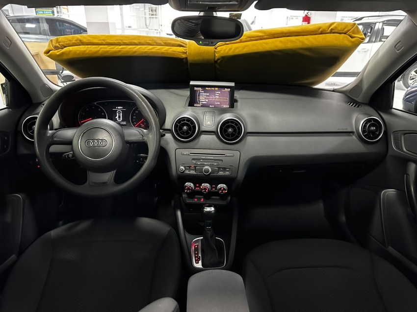 audi a1 1.4 tfsi attraction 16v 122cv gasolina 4p automatico 5p 201317