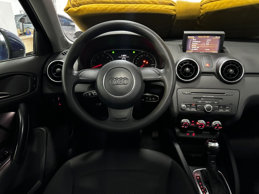 audi a1 1.4 tfsi attraction 16v 122cv gasolina 4p automatico 5p 20137