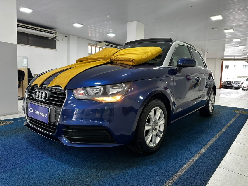 audi a1 1.4 tfsi attraction 16v 122cv gasolina 4p automatico 5p 20132