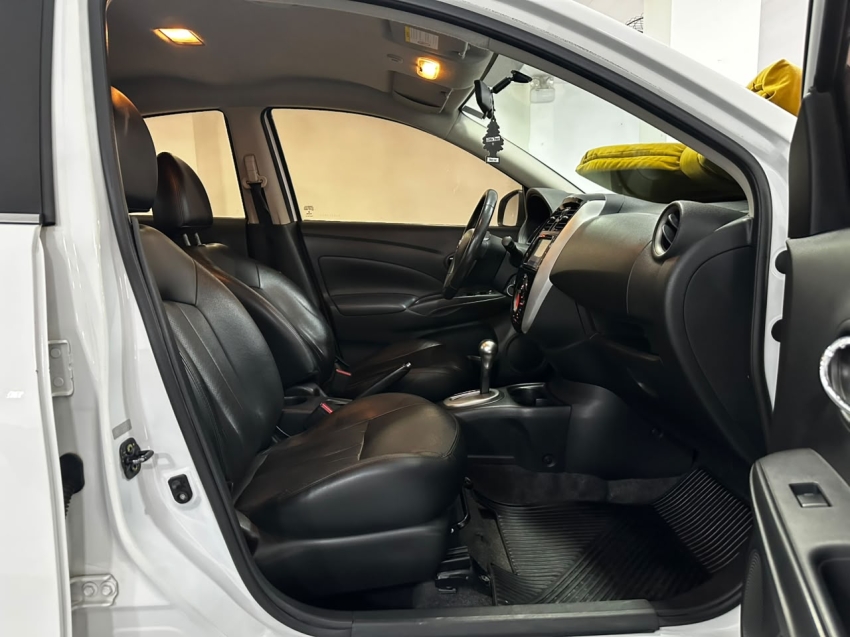 nissan versa 1.6 16v flex sl 4p xtronic 5p automatico 20189