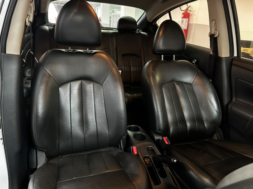 nissan versa 1.6 16v flex sl 4p xtronic 5p automatico 20187