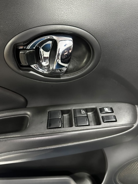 nissan versa 1.6 16v flex sl 4p xtronic 5p automatico 201821