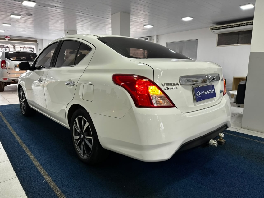nissan versa 1.6 16v flex sl 4p xtronic 5p automatico 20184
