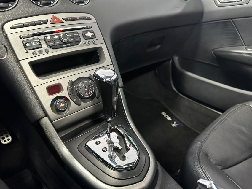 peugeot 408 1.6 griffe 16v turbo gasolina 4p automatico 5p 201515