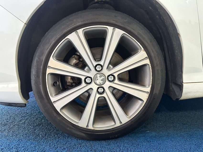peugeot 408 1.6 griffe 16v turbo gasolina 4p automatico 5p 201522