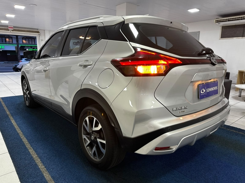 nissan kicks 1.6 16v flexstart sense xtronic flex 4p automatico 202210