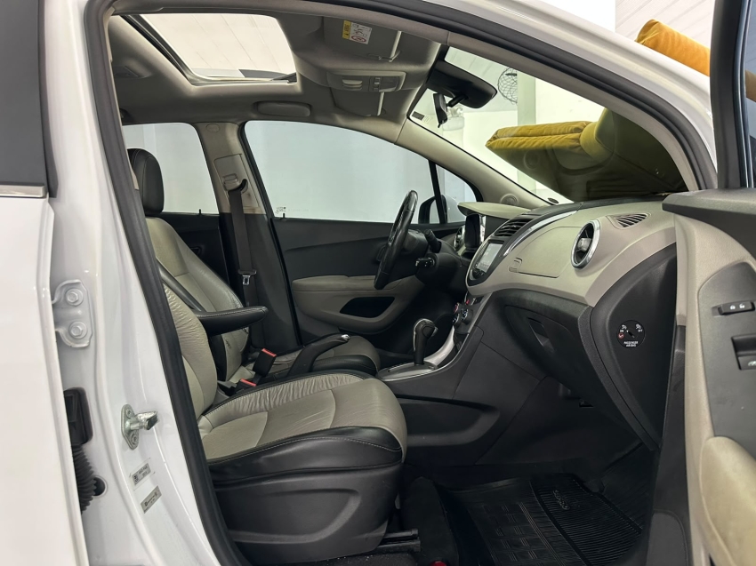 chevrolet tracker 1.8 mpfi ltz 4x2 16v flex 4p automatico 201513