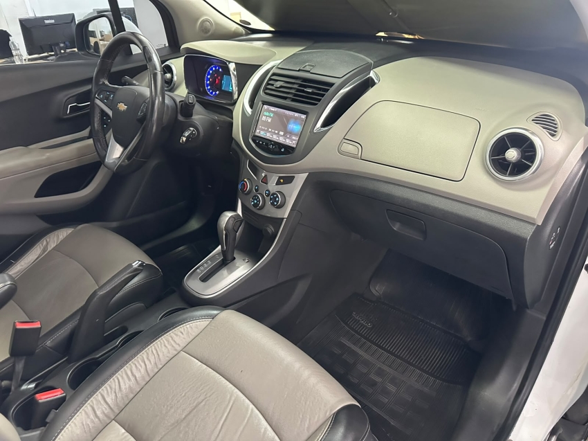 chevrolet tracker 1.8 mpfi ltz 4x2 16v flex 4p automatico 201511