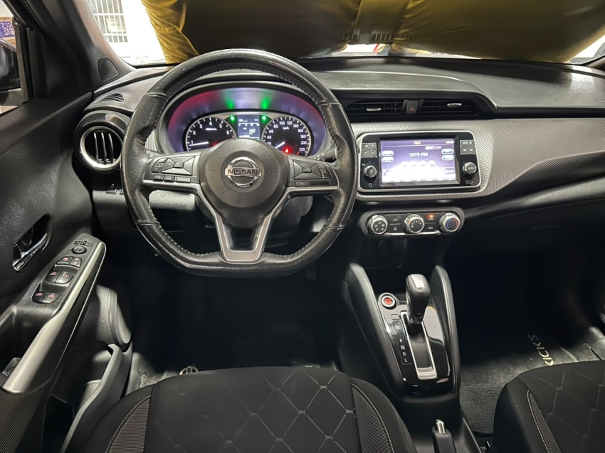 nissan kicks 1.6 16v flexstart sv 4p xtronic flex 5p automatico 202011