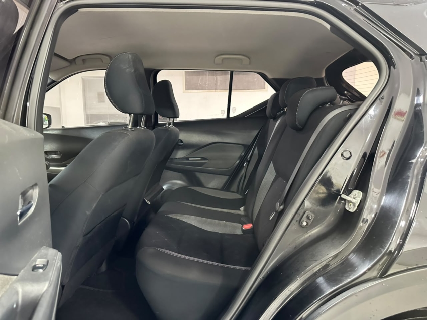 nissan kicks 1.6 16v flexstart sv 4p xtronic flex 5p automatico 202014