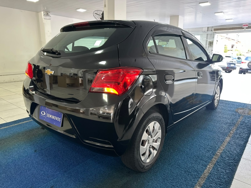 chevrolet onix 1.0 mpfi joy 8v flex 4p manual 5p 202017