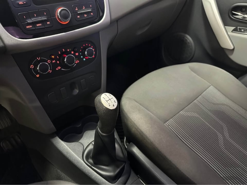 renault logan 1.6 expression 8v flex 4p manual 201510