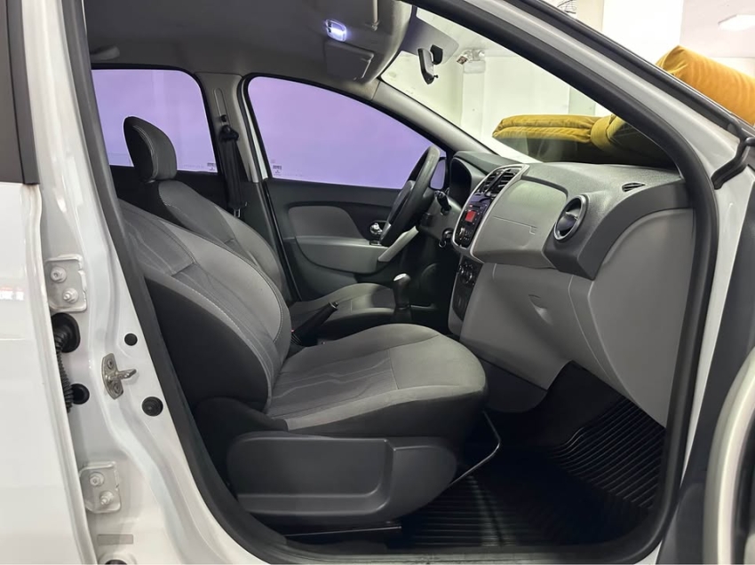 renault logan 1.6 expression 8v flex 4p manual 201515