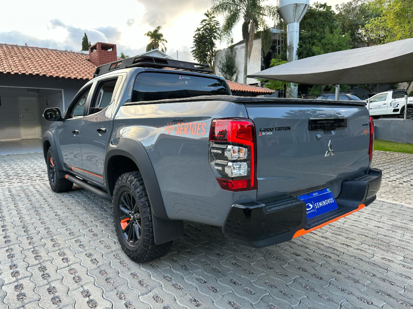 mitsubishi triton 2.4 biturbo diesel hpe-s 4x4 automatico 2024
