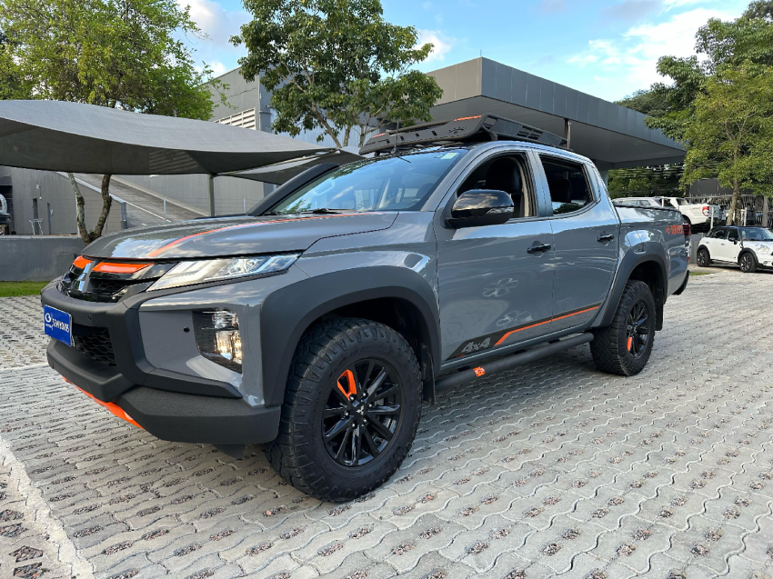 mitsubishi triton 2.4 biturbo diesel hpe-s 4x4 automatico 2024