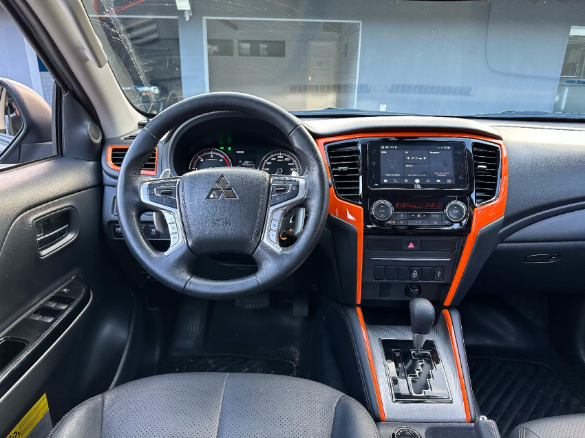 mitsubishi triton 2.4 biturbo diesel hpe-s 4x4 automatico 2024