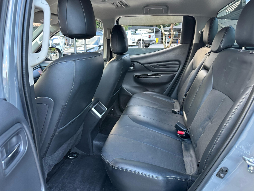 mitsubishi triton 2.4 biturbo diesel hpe-s 4x4 automatico 2024