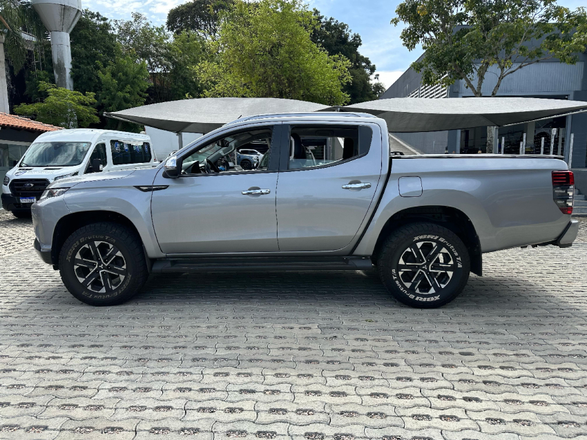 l-200 cd triton sport hpe-s 4x4 2.4 2022/2023
