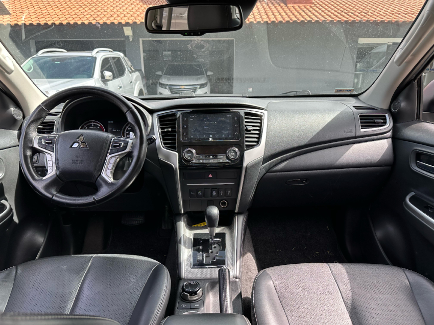 l-200 cd triton sport hpe-s 4x4 2.4 2022/2023