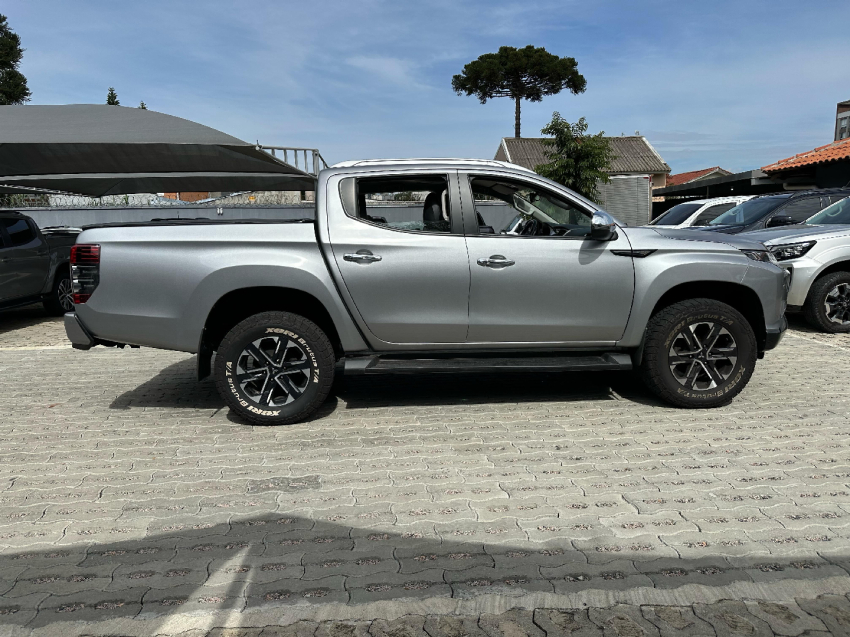 l-200 cd triton sport hpe-s 4x4 2.4 2022/2023