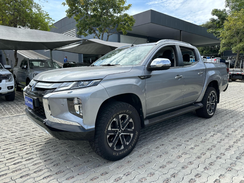 l-200 cd triton sport hpe-s 4x4 2.4 2022/2023