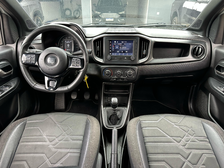 strada volcano 1.3 flex 8v cd 2021/2021