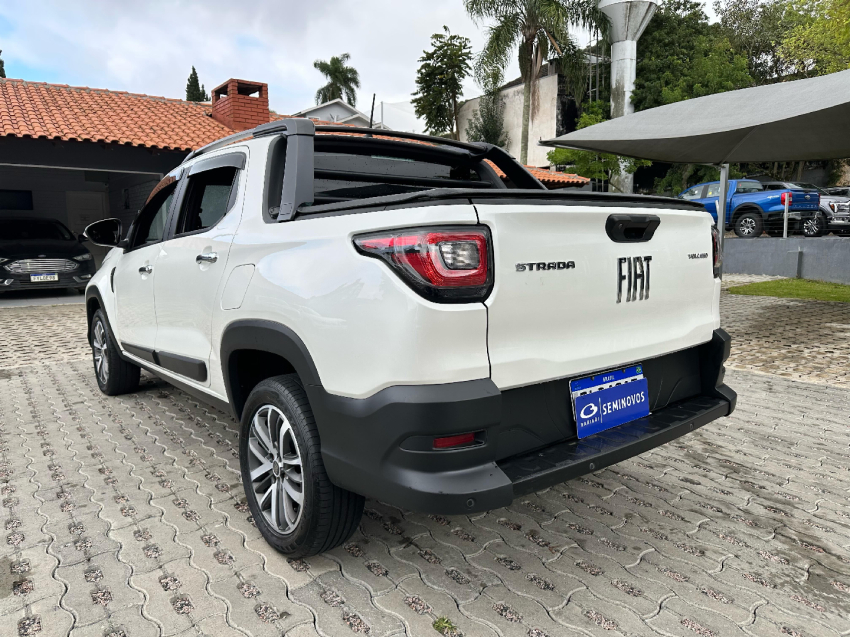 strada volcano 1.3 flex 8v cd 2021/2021