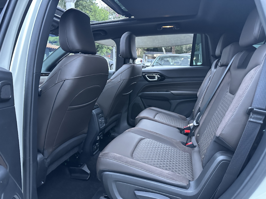 jeep commander 1.3 t270 turbo flex overland at6 2.0 diesel 4p automatico 2023